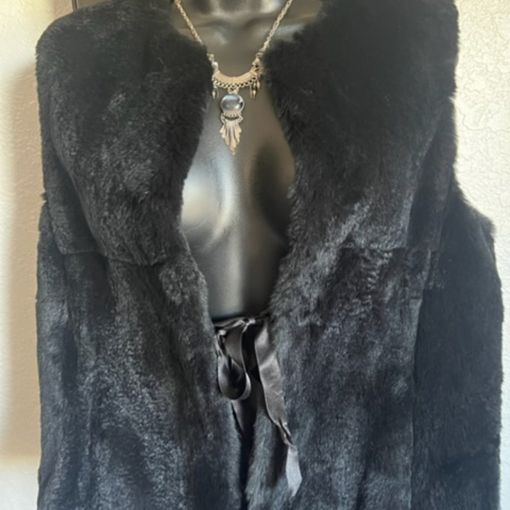 THEORY RABBIT FUR SLEEVELESS VEST BOW TIE - LARGE, BLACK